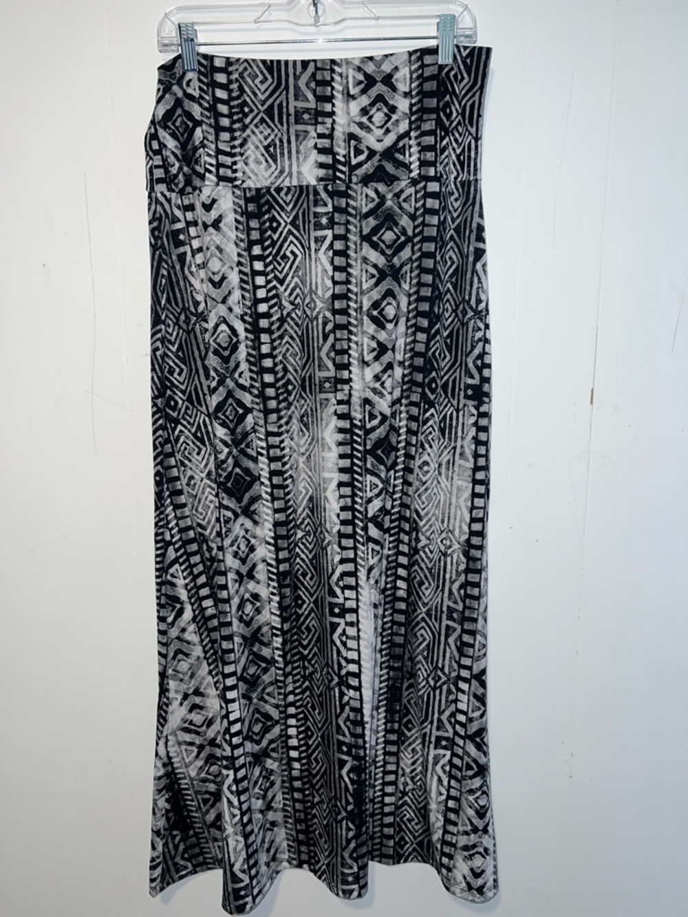 Lily Rose Black & White Geometric Maxi Skirt Size XL - Picture 2 of 4
